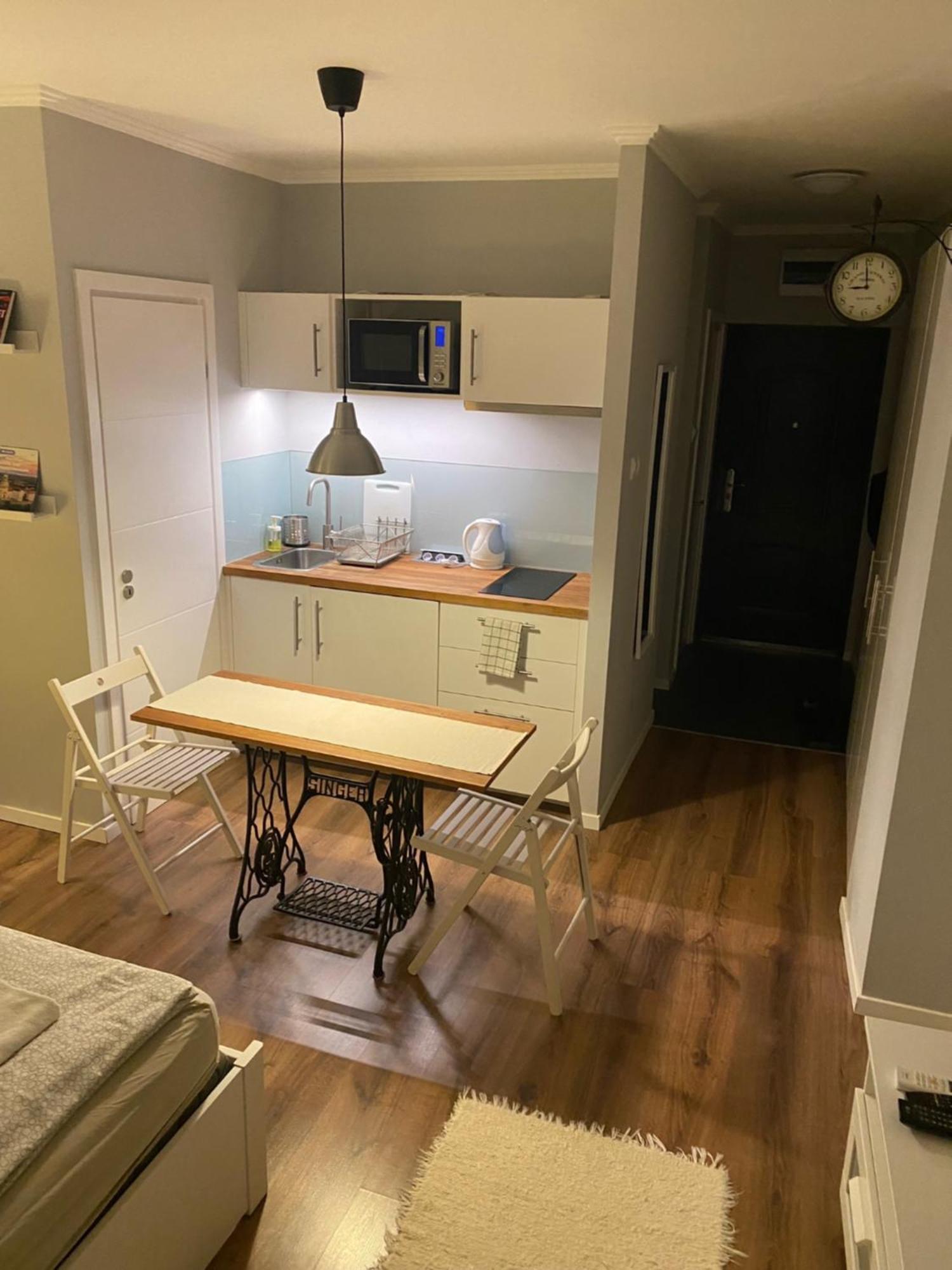 B&B Apartman Eger Buitenkant foto