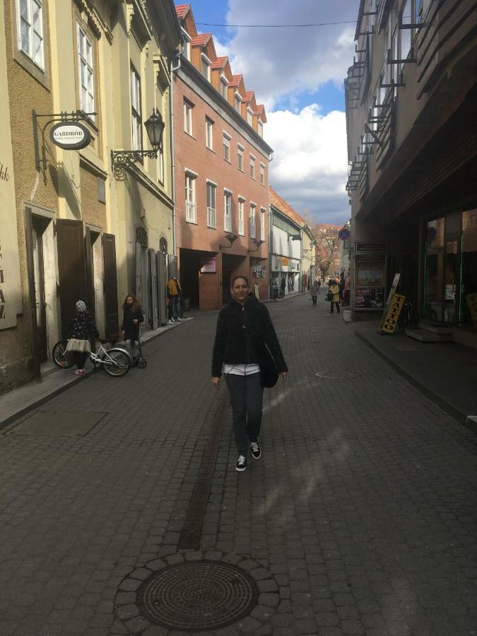 B&B Apartman Eger Buitenkant foto