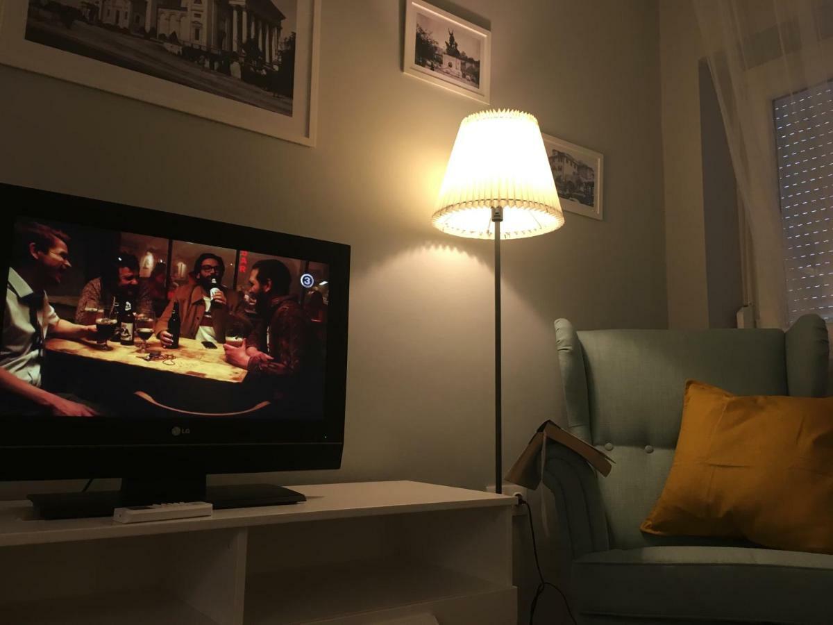 B&B Apartman Eger Buitenkant foto