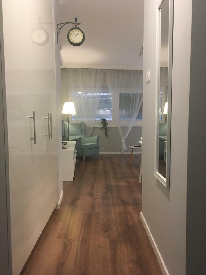 B&B Apartman Eger Buitenkant foto